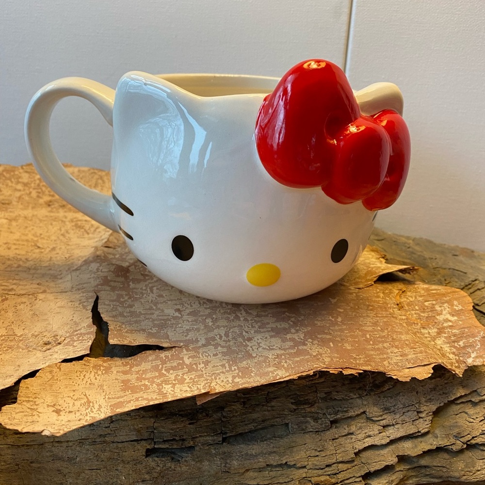 New Hello Kitty Oversized Red & White Christmas Mug